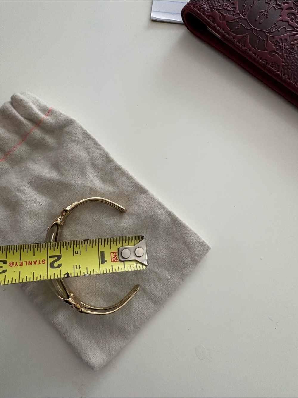 Alexis Bittar Gold and Cream Sculpted Link Bracelet - Picture 7 of 8